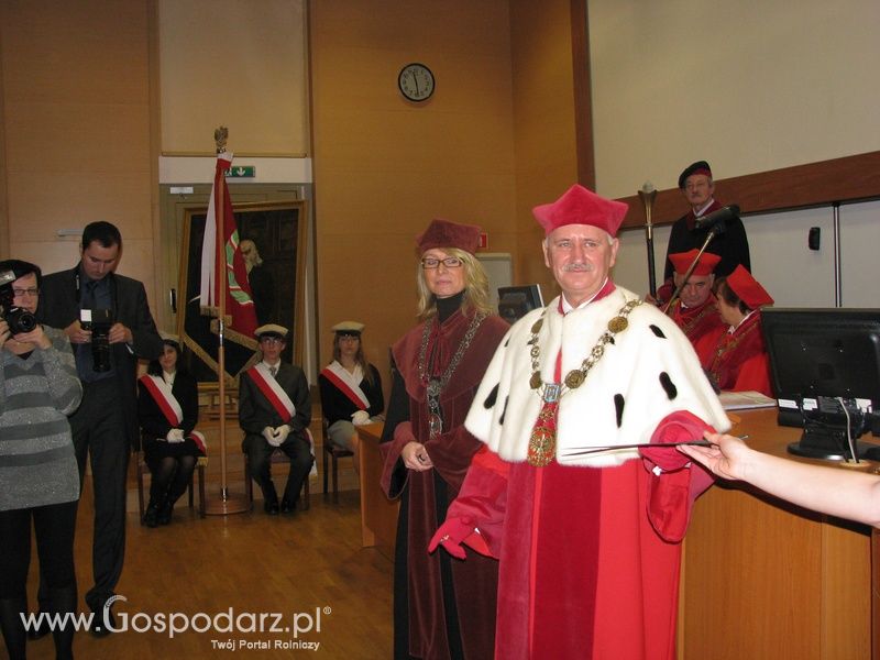 UP Poznań - Uroczystość wręczenia odznaczeń państwowych i uczelnianych oraz dyplomów doktora habilitowanego i promocji doktorskiej