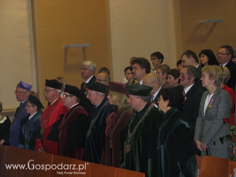 UP Poznań - Uroczystość wręczenia odznaczeń państwowych i uczelnianych oraz dyplomów doktora habilitowanego i promocji doktorskiej