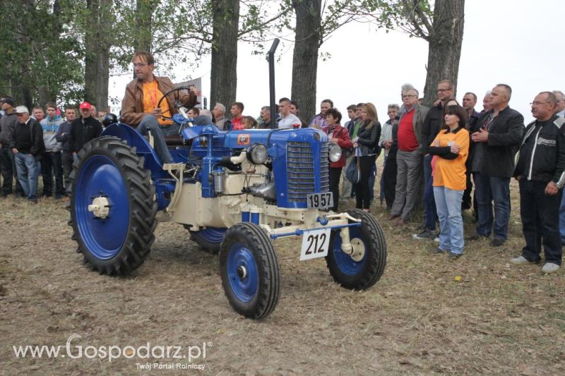 XIII Festiwal Starych Ciągników i Maszyn Rolniczych w Wilkowicach cz.2