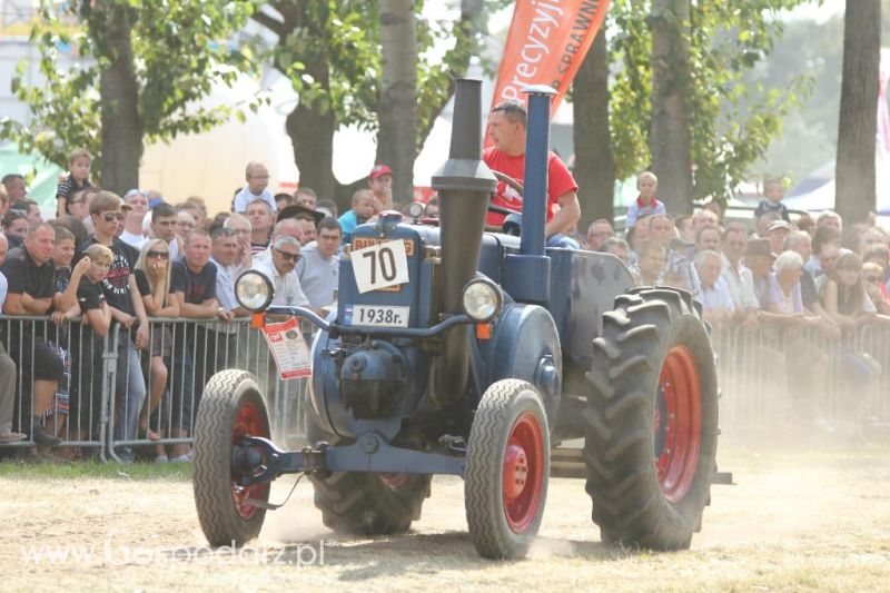 XII Festiwal Starych Ciągników im. Jerzego Samelczaka w Wilkowicach 2013 - niedziela