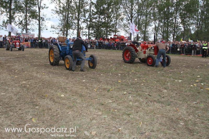 XIII Festiwal Starych Ciągników i Maszyn Rolniczych w Wilkowicach cz.2