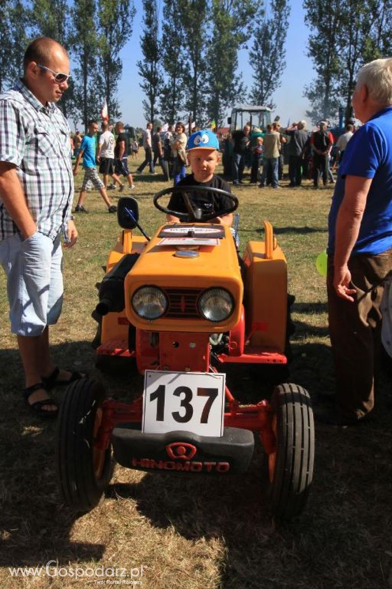 XII Festiwal Starych Ciągników im. Jerzego Samelczaka w Wilkowicach 2013 - niedziela