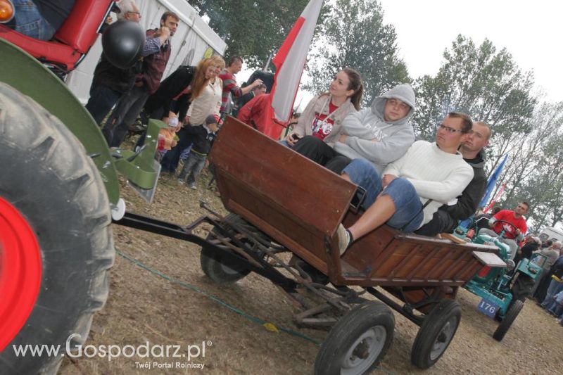 XIII Festiwal Starych Ciągników i Maszyn Rolniczych w Wilkowicach cz.2