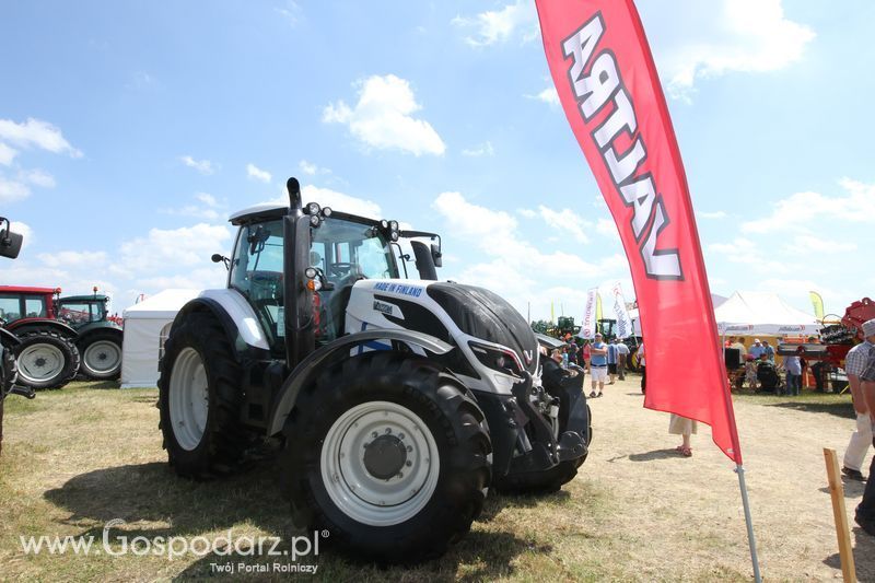 Valtra na OPOLAGRZE 2015