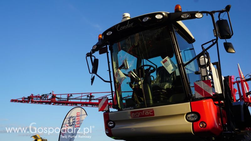 AGRO SHOW o wschodzie słońca