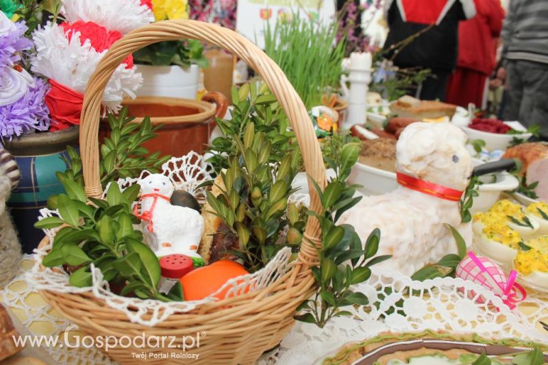 Stoły KGW - XVI Spotkania Tradycji Wielkanocnych Ziemi Kłodzkiej