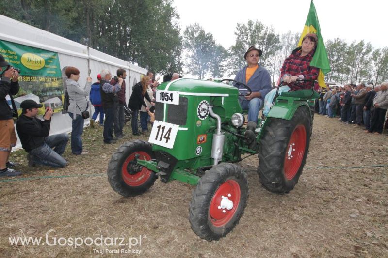 XIII Festiwal Starych Ciągników i Maszyn Rolniczych w Wilkowicach cz.2