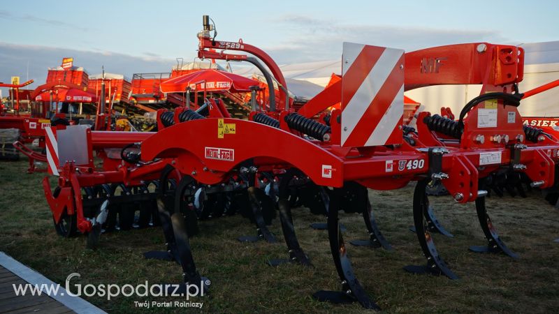 AGRO SHOW o wschodzie słońca