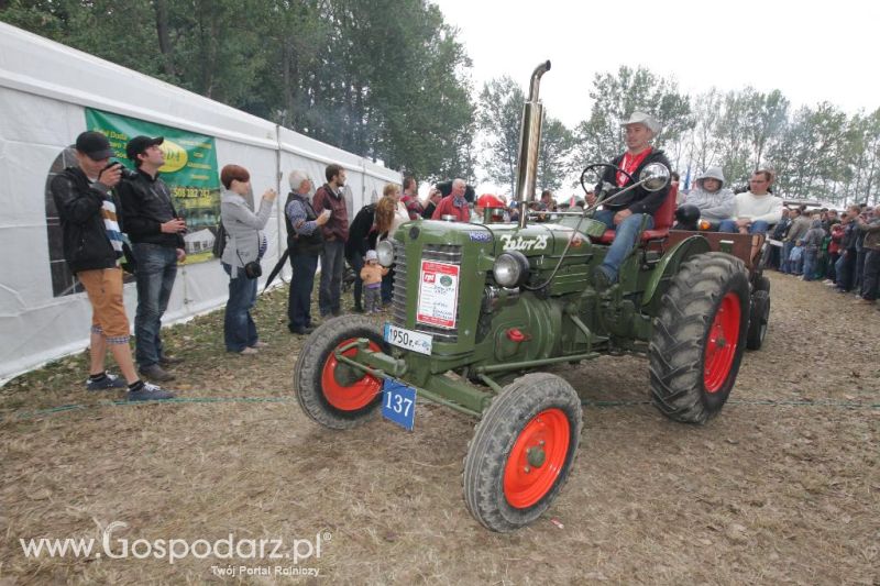 XIII Festiwal Starych Ciągników i Maszyn Rolniczych w Wilkowicach cz.2