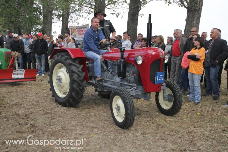 XIII Festiwal Starych Ciągników i Maszyn Rolniczych w Wilkowicach cz.2