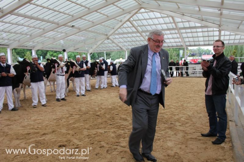 Prezentacja Championów na VII Ogólnopolskiej Wystawie Bydła Hodowlanego w Sielinku 2012