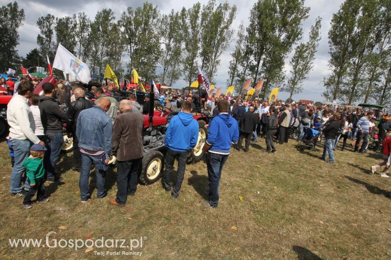 XIII Festiwal Starych Ciągników i Maszyn Rolniczych w Wilkowicach cz.2