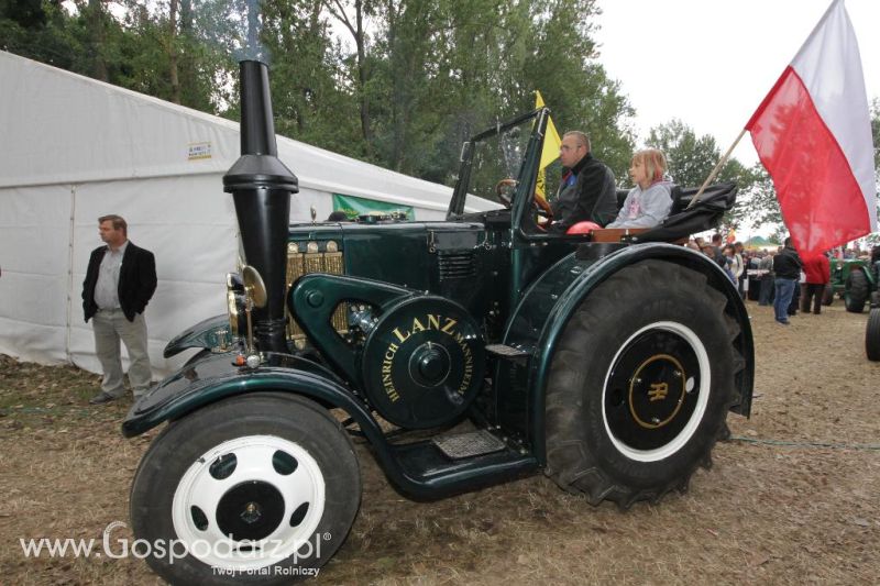 XIII Festiwal Starych Ciągników i Maszyn Rolniczych w Wilkowicach cz.2