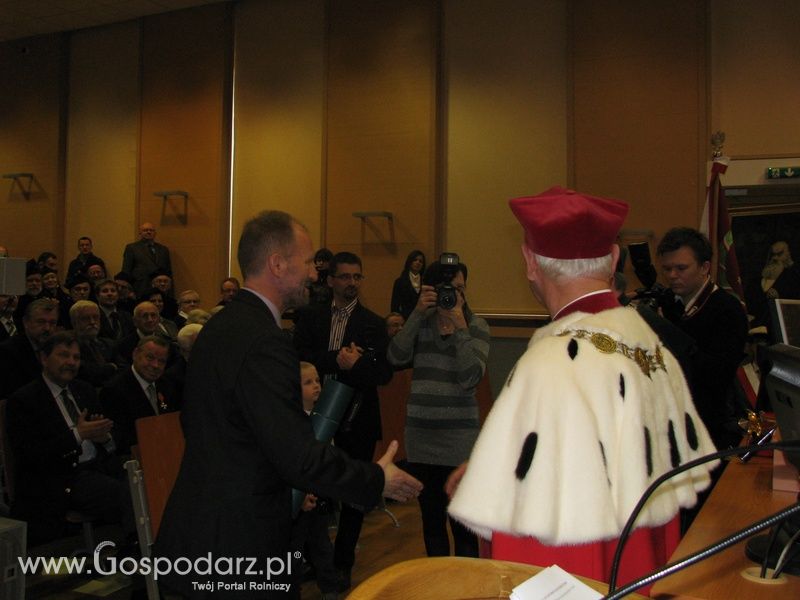 UP Poznań - Uroczystość wręczenia odznaczeń państwowych i uczelnianych oraz dyplomów doktora habilitowanego i promocji doktorskiej