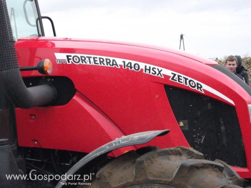 Pokaz orki Forterra 140 HSX z pługiem Unii 4 i 5 skib