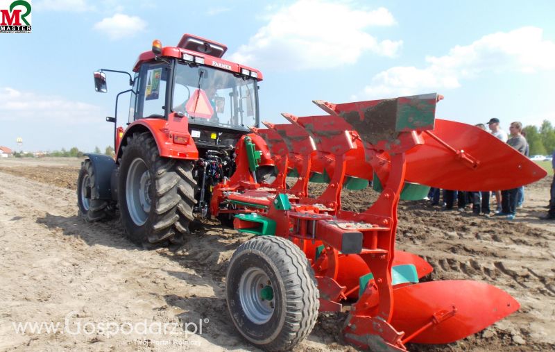 Pokazy rolnicze uprawa i siew  z firmą MASTER BIAŁA PODLASKA 2013 (ciągników  FARMER, CASE IH, PROKMAR)