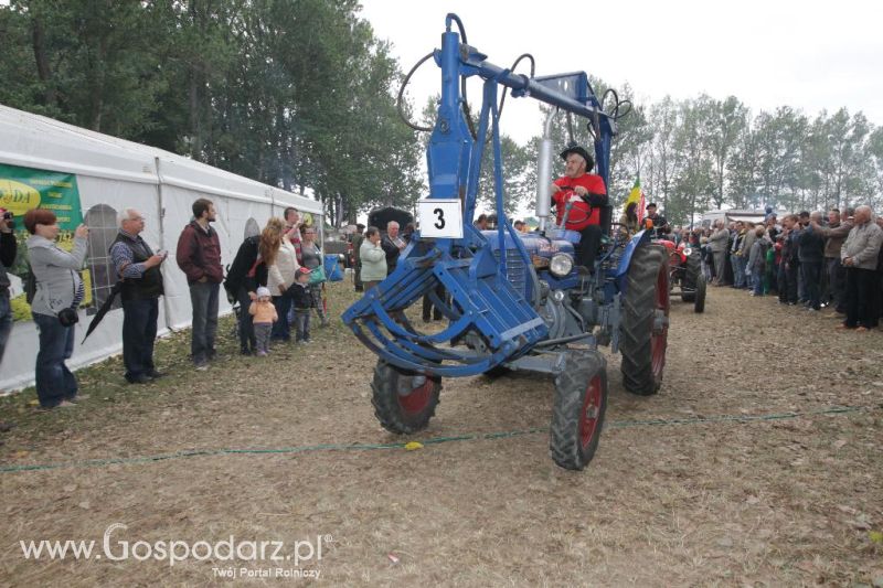 XIII Festiwal Starych Ciągników i Maszyn Rolniczych w Wilkowicach cz.2