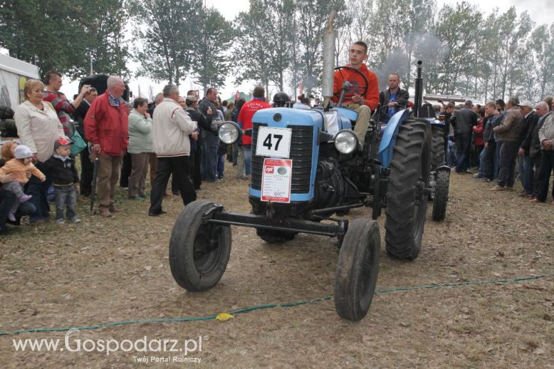 XIII Festiwal Starych Ciągników i Maszyn Rolniczych w Wilkowicach cz.2