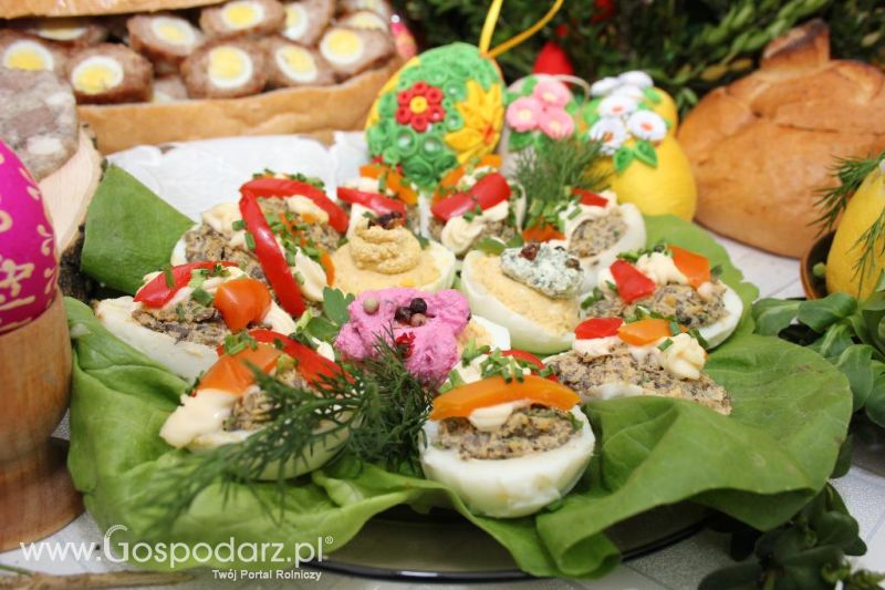 Stoły KGW - XVI Spotkania Tradycji Wielkanocnych Ziemi Kłodzkiej