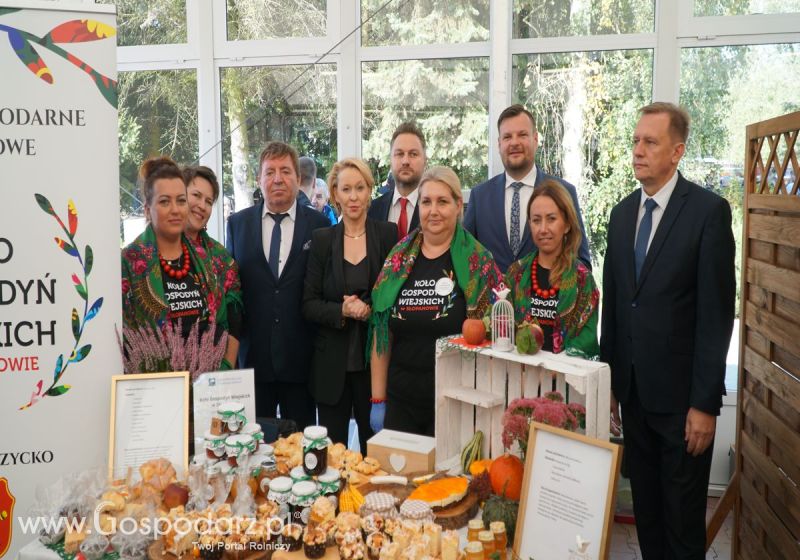 Jesienne Targi Rolno-Ogrodnicze AGROMARSZ 2021 - Prezentacja stołów 