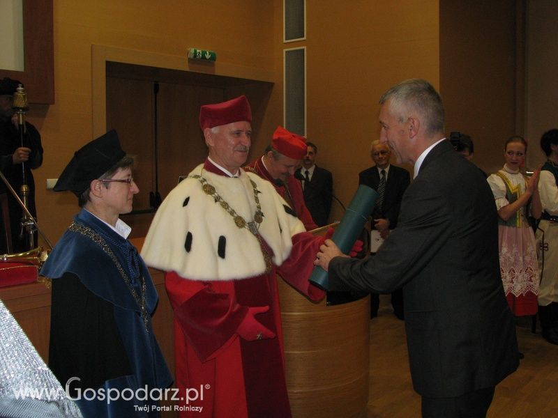 UP Poznań - Uroczystość wręczenia odznaczeń państwowych i uczelnianych oraz dyplomów doktora habilitowanego i promocji doktorskiej