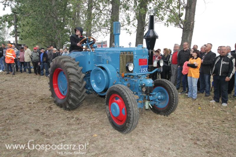 XIII Festiwal Starych Ciągników i Maszyn Rolniczych w Wilkowicach cz.2