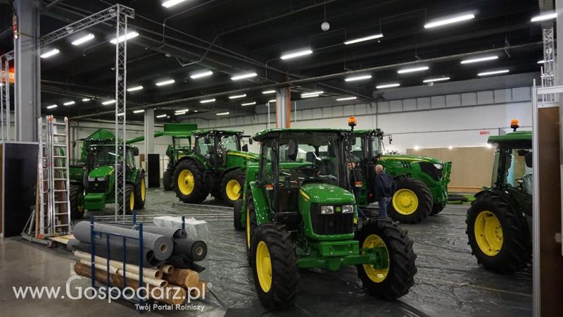 John Deere na Agrotech Kielce postęp prac