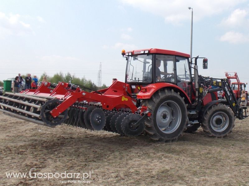 Pokazy rolnicze uprawa i siew  z firmą MASTER BIAŁA PODLASKA 2013 (ciągników  FARMER, CASE IH, PROKMAR)