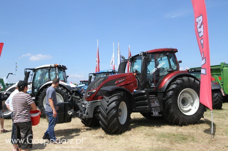 Valtra na OPOLAGRZE 2015