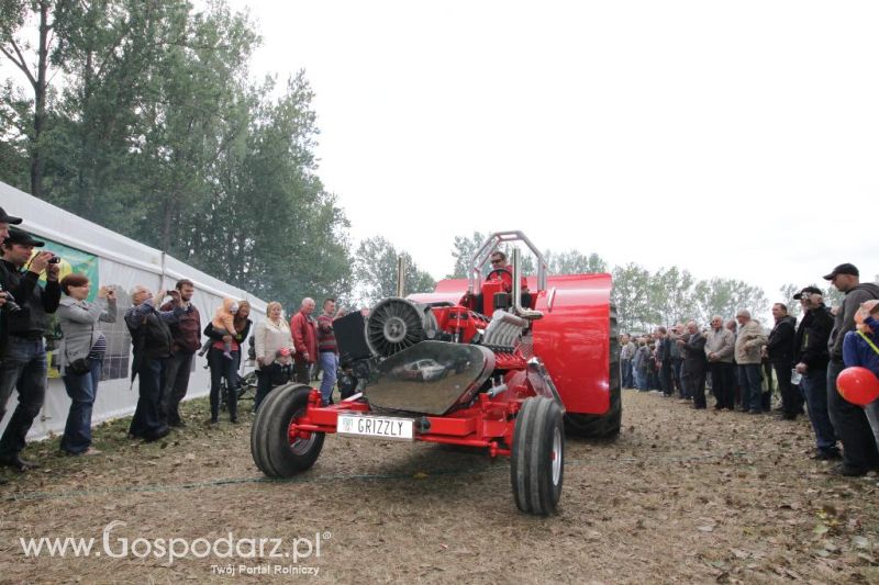 XIII Festiwal Starych Ciągników i Maszyn Rolniczych w Wilkowicach cz.2