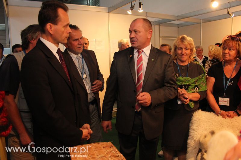 Spacer Ministra Sawickiego po terenie targów Polagra Food i KWZH
