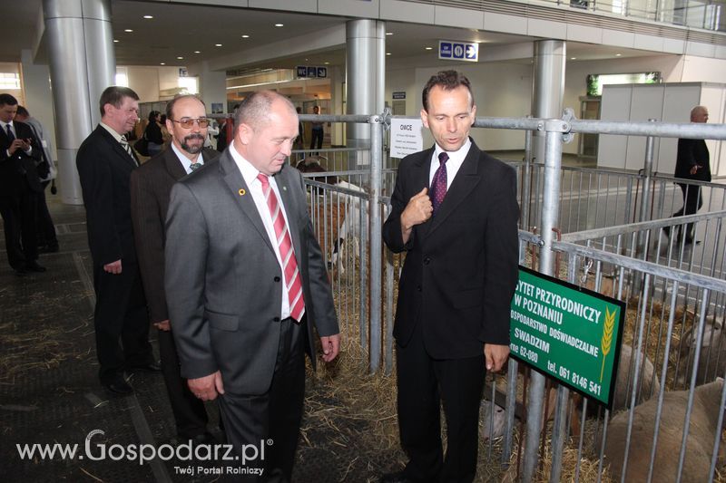 Spacer Ministra Sawickiego po terenie targów Polagra Food i KWZH