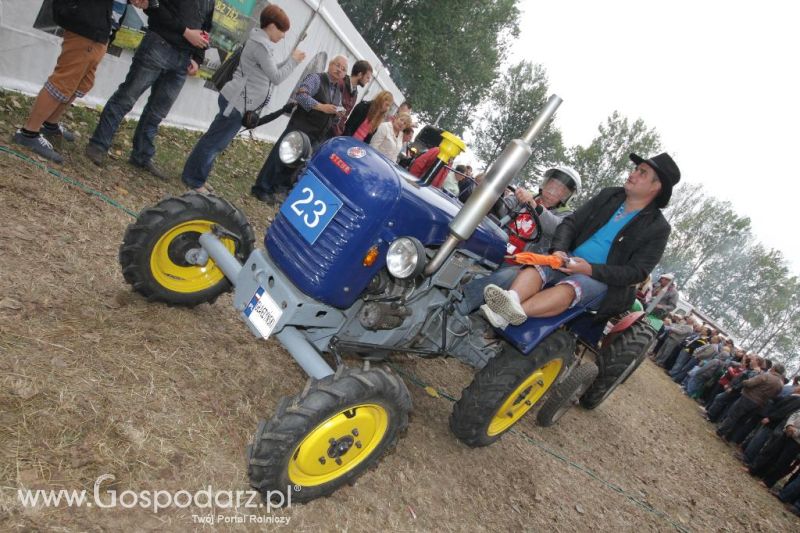 XIII Festiwal Starych Ciągników i Maszyn Rolniczych w Wilkowicach cz.2