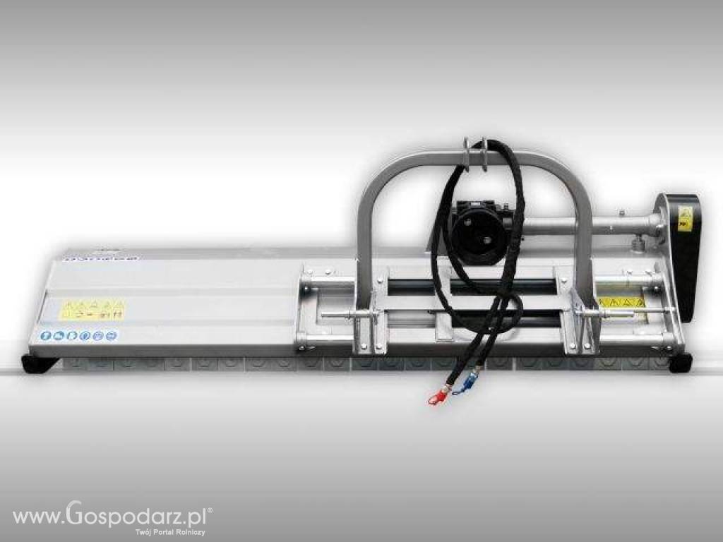 PRZESUWNA HYDRAULICZNIE KOSIARKA  BIJAKOWA  ZAWIESZANA NA  TYLNYM TUZ: szerokość robocza 240 cm. Bijak łopatka 800g. 4