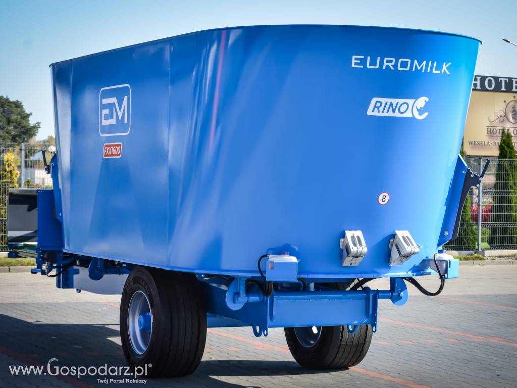 Wóz paszowy EUROMILK RINO FXX 5