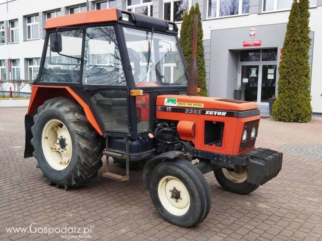 Ciągnik rolniczy ZETOR 3320 5