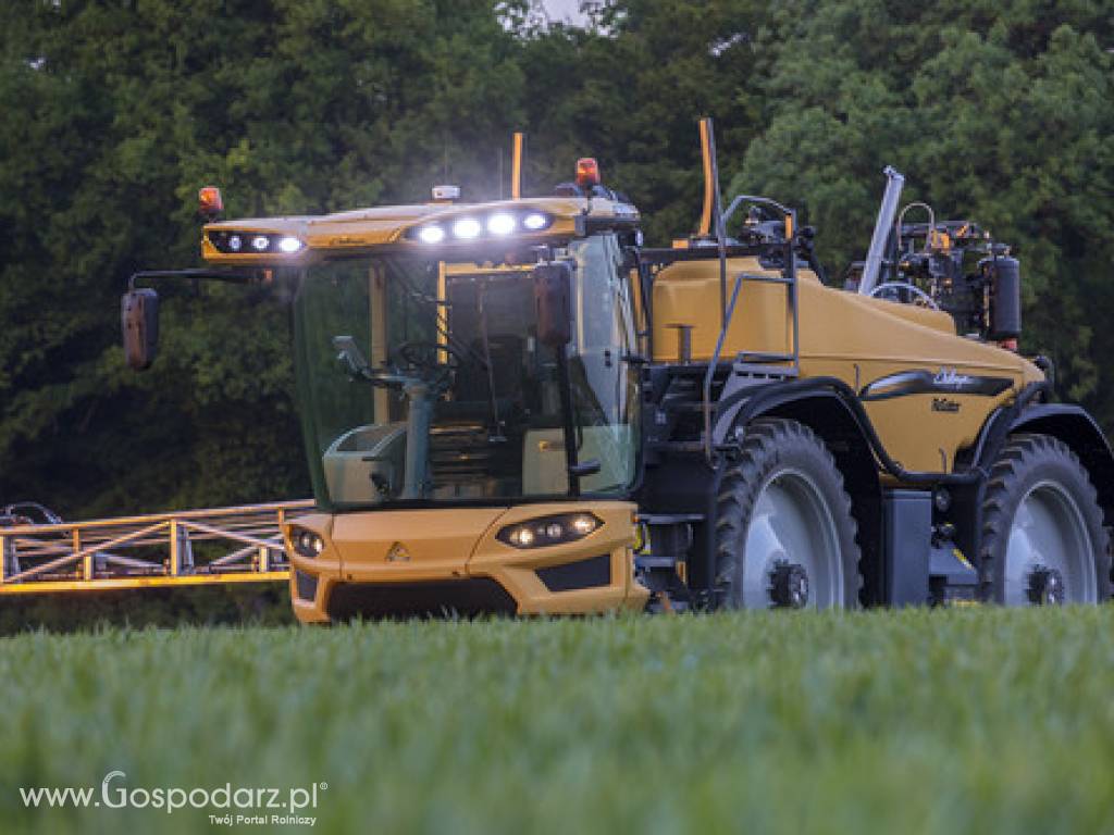 Opryskiwacze samojezdne Challenger seria RoGator 600D 3