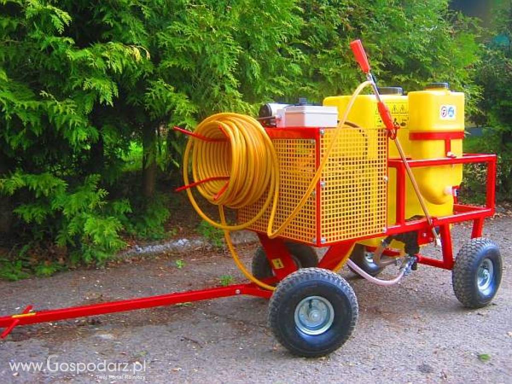 CICHY, BEZEMISYJNY OPRYSKIWACZ ELEKTRYCZNY 12 VOLT - WóZKOWY. MODEL POLEXIM80E-12V: pojemność zbiornika 80 l, 17l/min 4