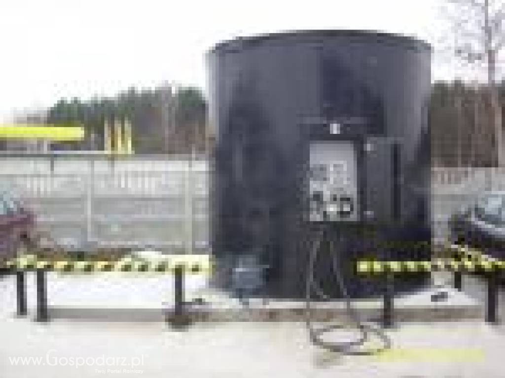 Zbiornik z dystrybutorem oraz Systemem monitoringu dozowania płynów