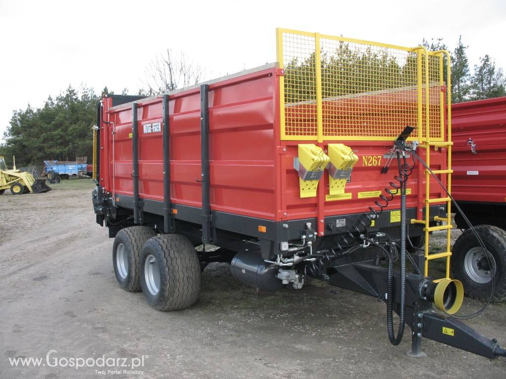 FABRYCZNIE NOWY ROZRZUTNIK OBORNIKA METAL-FACH 8t:
