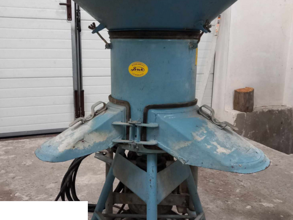 Rozdrabniacz Śrutownik Bąk silnik 7,5 KW - sprzedam