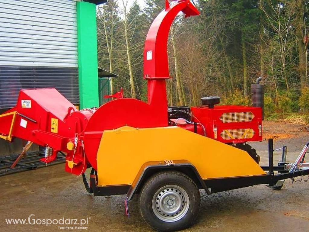 Rębak tarczowy na podwoziu leśnym moc silnika 65HP (4 cylindry) wersja PROFI. 6