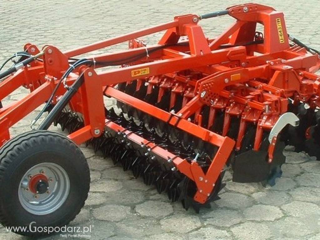 Agregaty półzawieszane o stałej szer. roboczej U643T talerzowe
