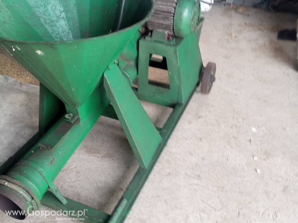 PODAJNIK DO ZBOŻA / DMUCHAWA 4