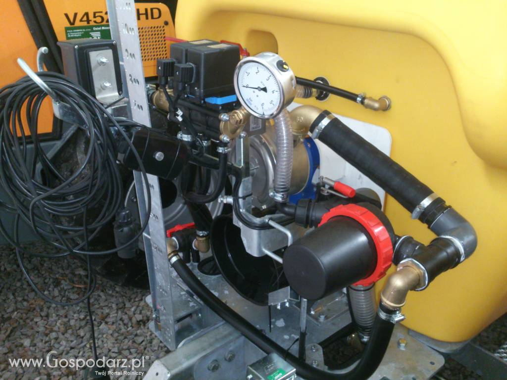 Opryskiwacz sadowniczy z przystawką elektrostatyczną produkcji KHW Holland 5