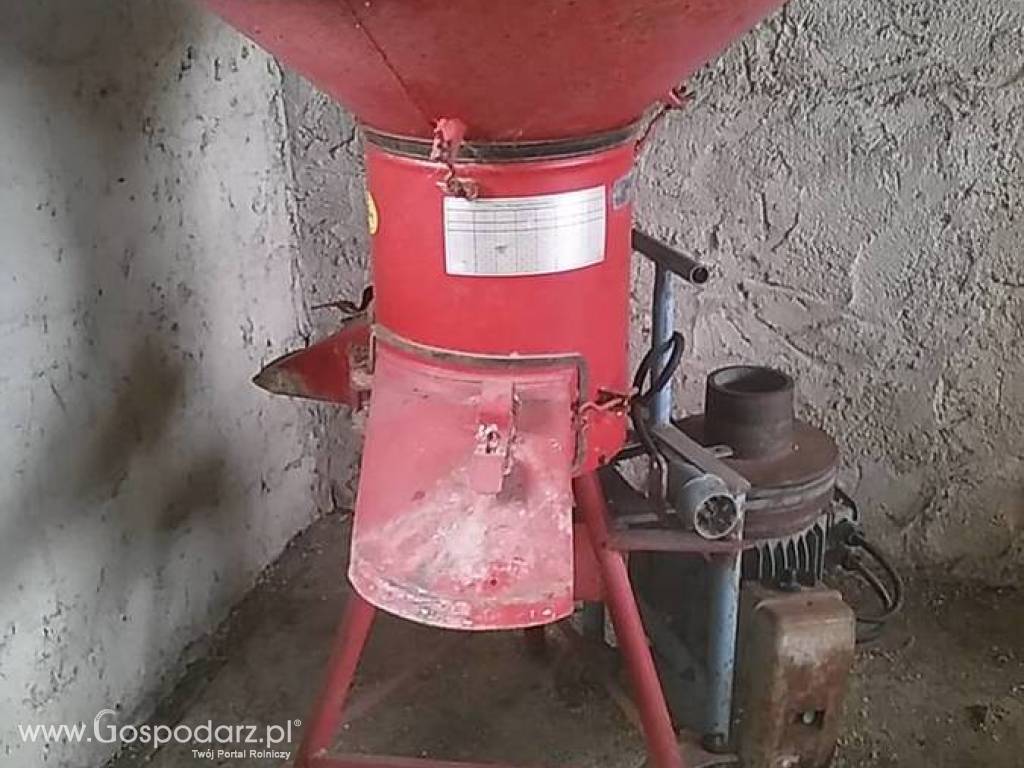 Rozdrabniacz Śrutownik Bąk silnik 7,5 KW 3