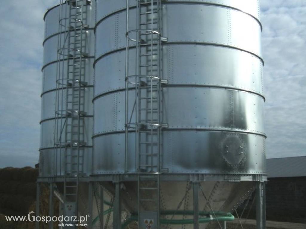 SILOS DO ZIARNA Z LEJEM typ KONSIL60 4