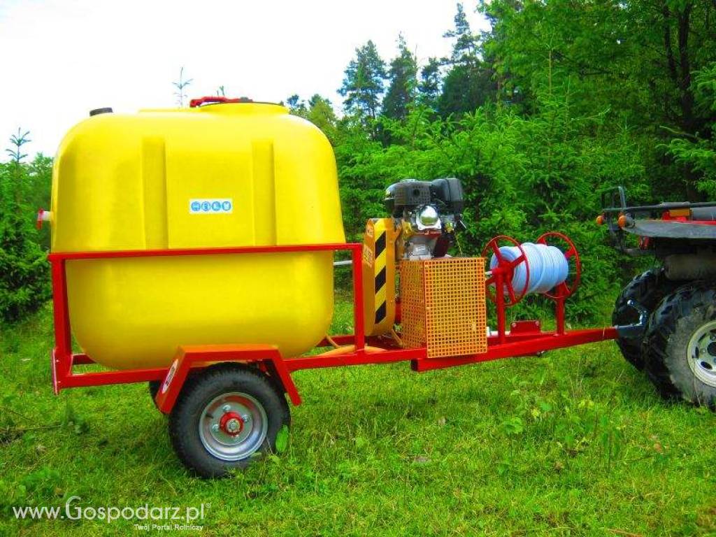 OPRYSKIWACZ SPALINOWY NA PRZYCZEPIE JEDNOOSIOWEJ MODEL POLEXIM 400, 14-22l/min, silnik 6,5KM