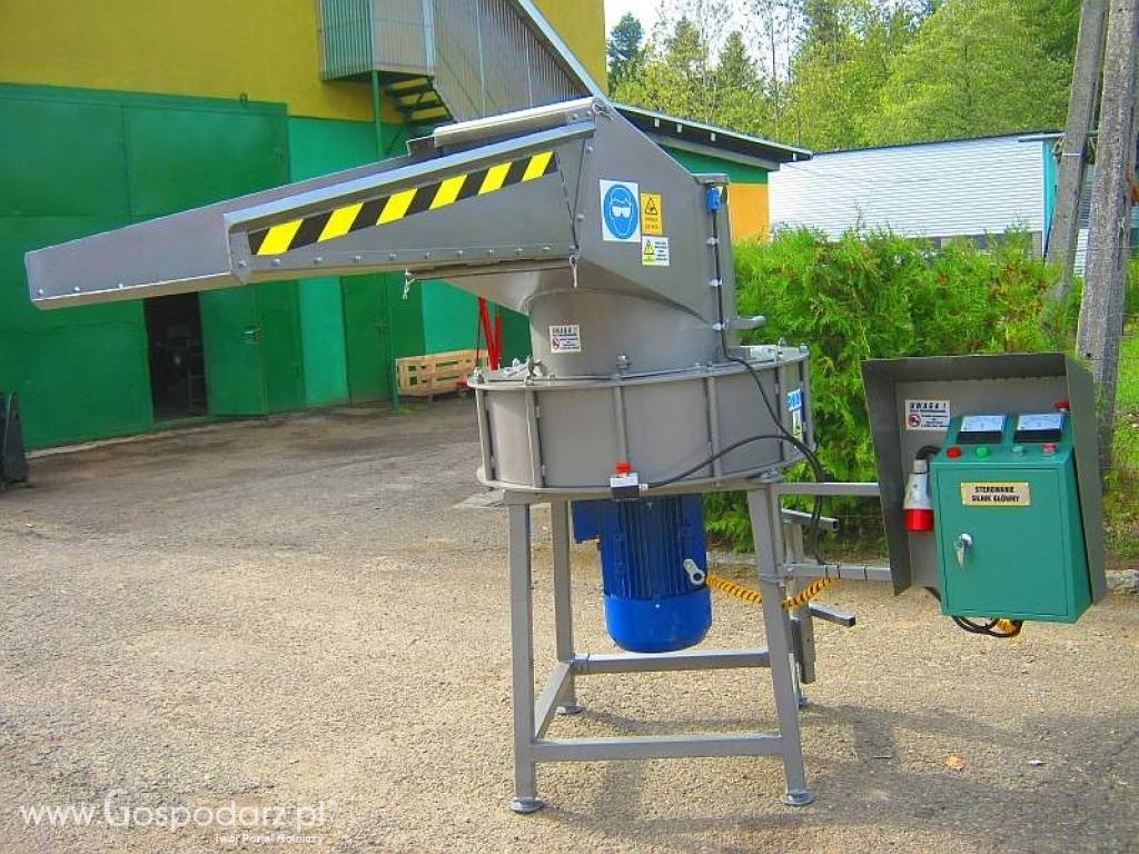 RĘBAKOMŁYN NOŻOWO BIJAKOWY z dwoma zasypami. Moc 15 kW 4