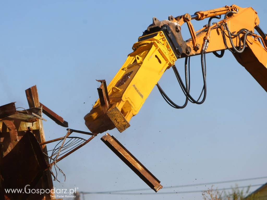 Nożyce do cięcia złomu/stali Trevi Benne CS 25 RS 8